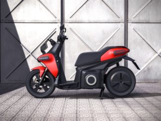 SEAT-creates-a-business-unit-to-promote-urban-mobility-and-presents-its-e-Scooter-concept-_05_HQ