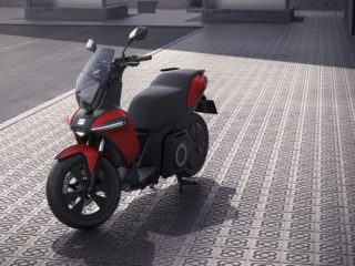 SEAT-creates-a-business-unit-to-promote-urban-mobility-and-presents-its-e-Scooter-concept-_08_HQ