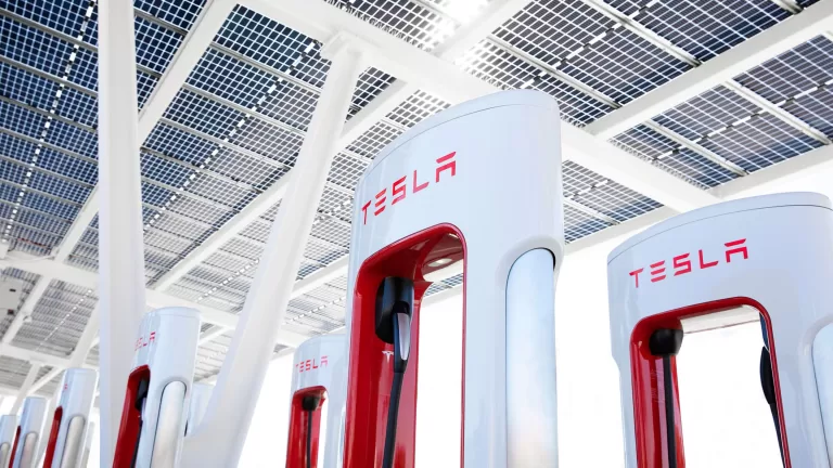 Tesla-Supercharger