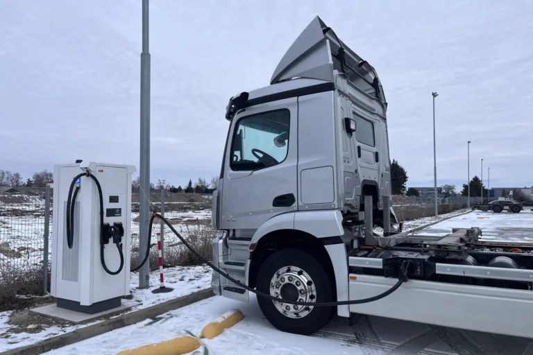 VCHD Cargo testovala elektrické nákladní vozidlo Mercedes-Benz eActros