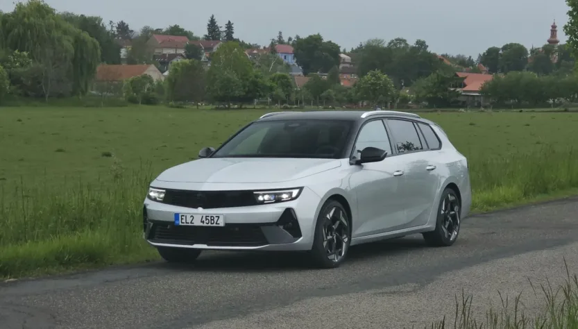 Test Opel Astra Sports Tourer GSe: sportovní kombi s elektrickým dotykem